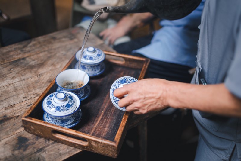 裝修即營銷:網紅茶樓打卡墻的流量制造公式